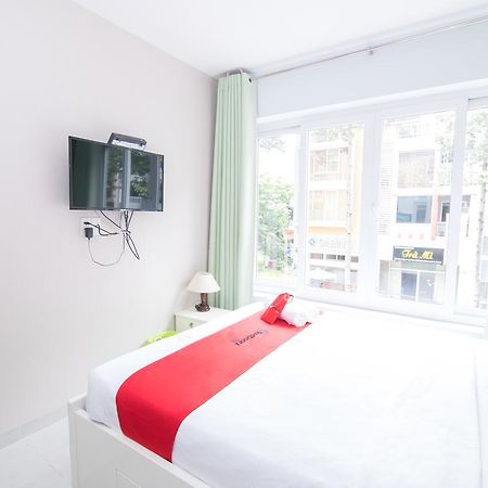 Reddoorz Near Sc Vivocity Mall 2 Хошимин Экстерьер фото