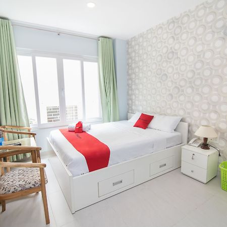 Reddoorz Near Sc Vivocity Mall 2 Хошимин Экстерьер фото