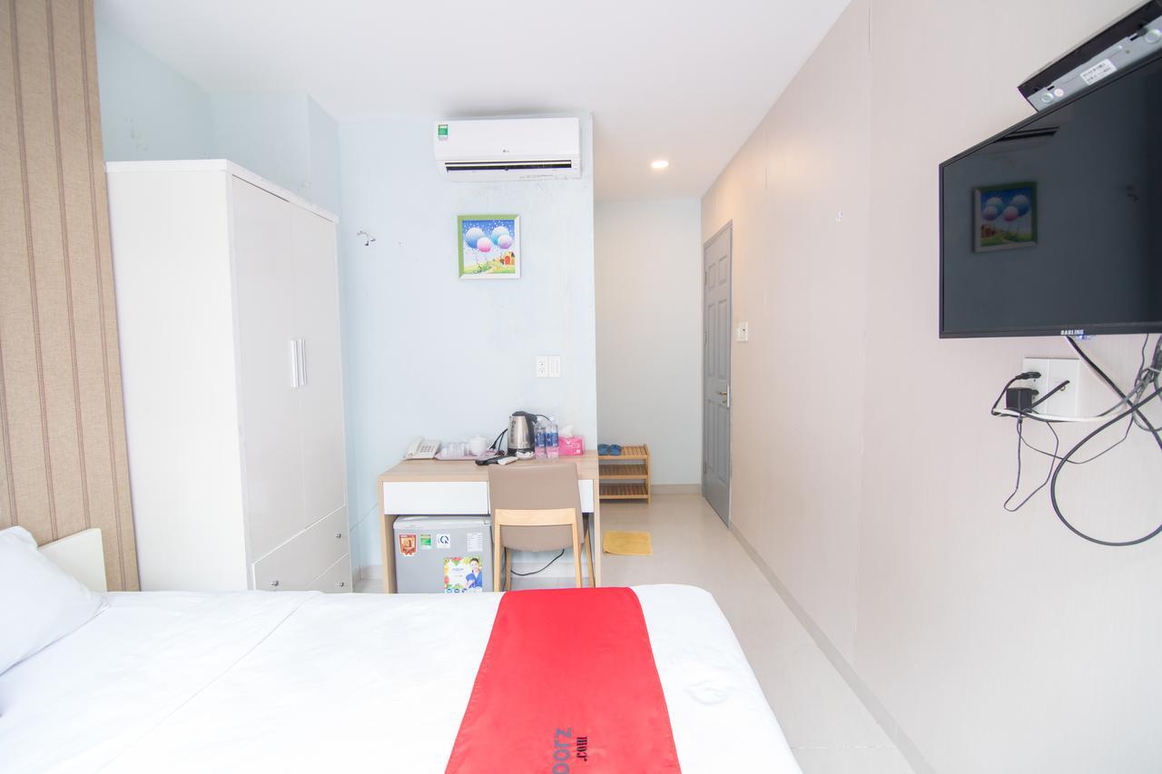 Reddoorz Near Sc Vivocity Mall 2 Хошимин Экстерьер фото