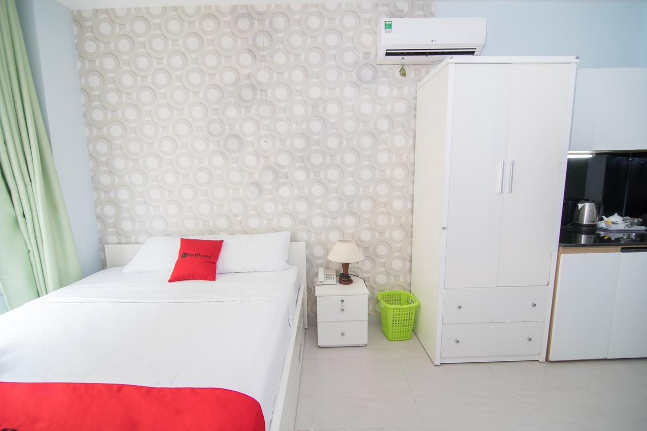 Reddoorz Near Sc Vivocity Mall 2 Хошимин Экстерьер фото