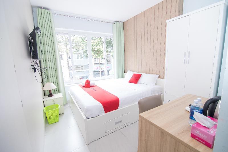 Reddoorz Near Sc Vivocity Mall 2 Хошимин Экстерьер фото