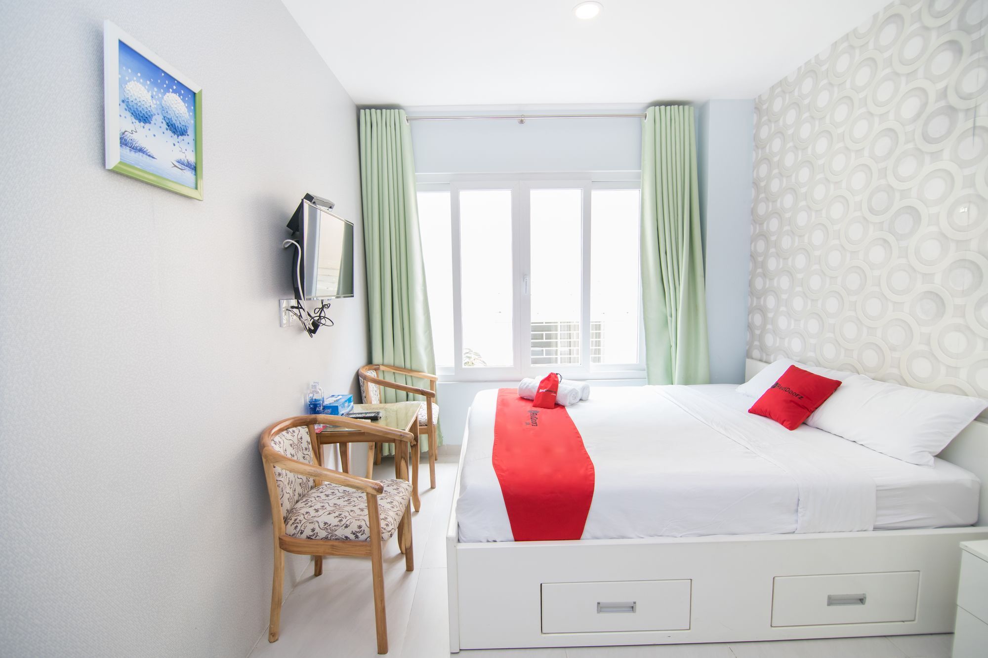 Reddoorz Near Sc Vivocity Mall 2 Хошимин Экстерьер фото