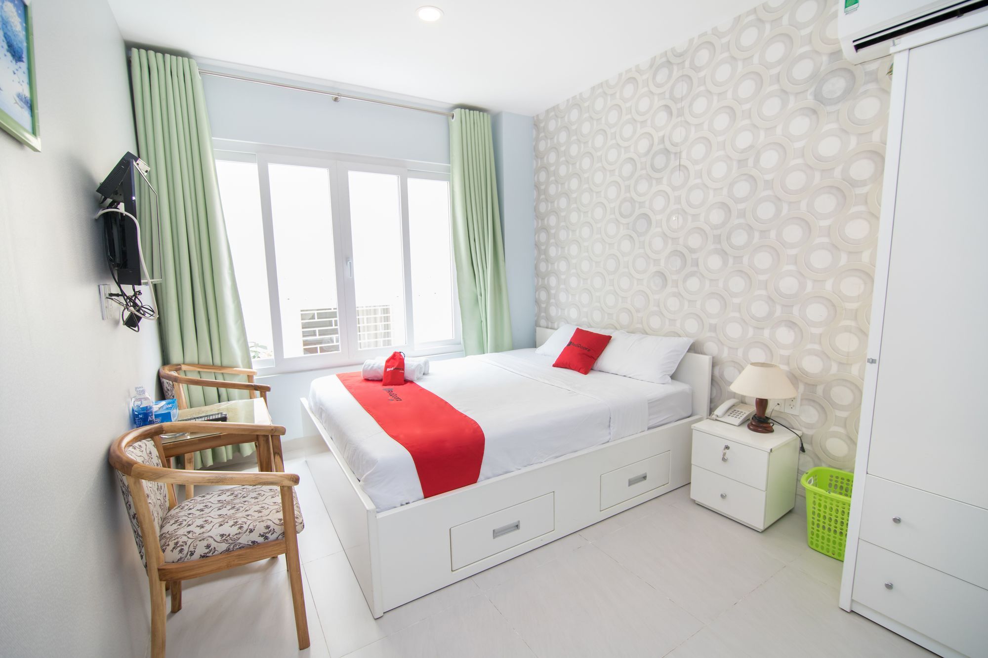 Reddoorz Near Sc Vivocity Mall 2 Хошимин Экстерьер фото