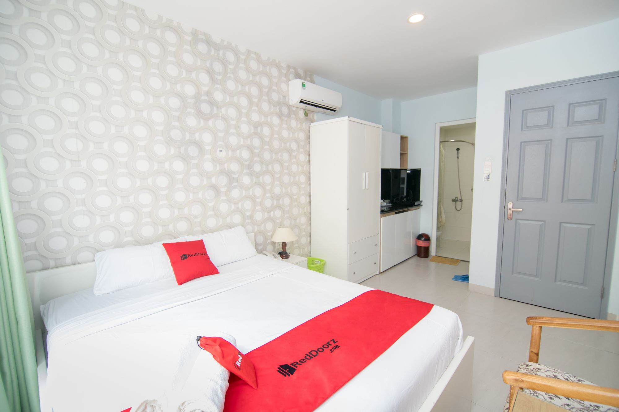 Reddoorz Near Sc Vivocity Mall 2 Хошимин Экстерьер фото